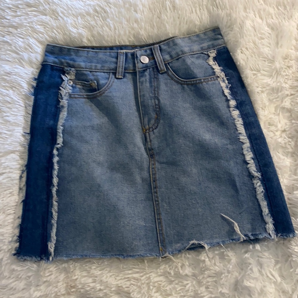 Jean skirt super cute 🏖🩴LAST CHANCE MAKE OFFER** ENDS in 2022